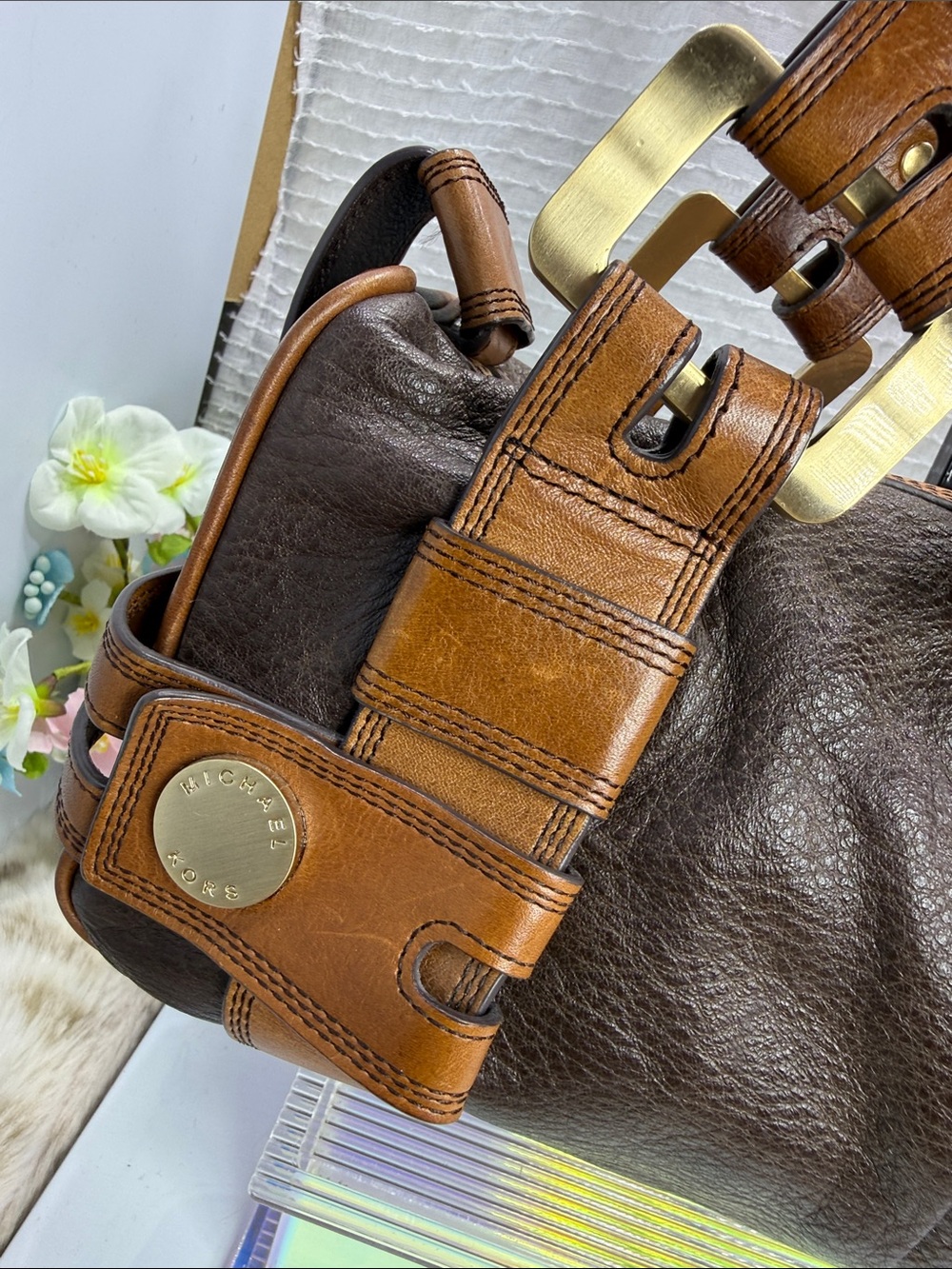 (X2)Vintage Michael Michael Kors Y2K dark brown and tan leather handbags. - Picture 3 of 15